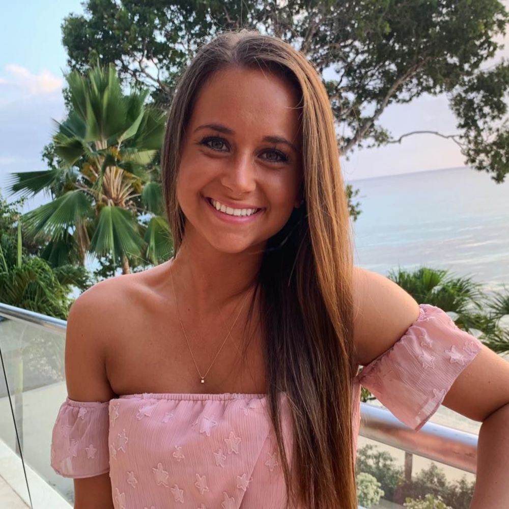 Meet your Posher, Ari